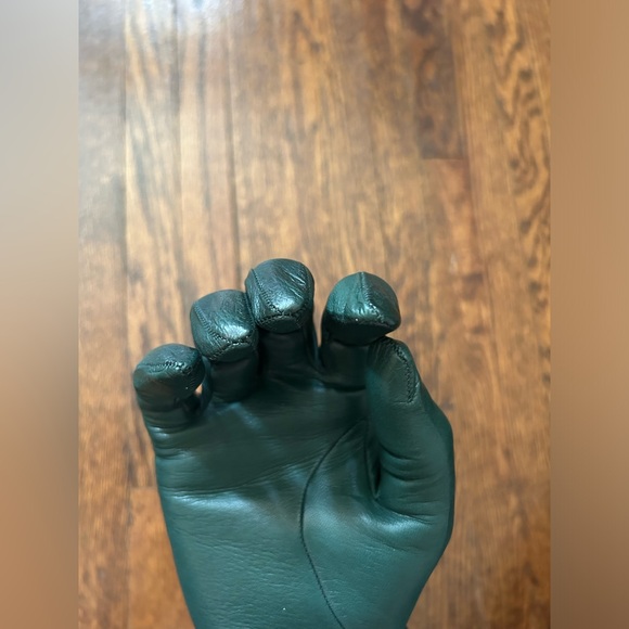 Emerald Evening Gloves - Picture 8 of 14